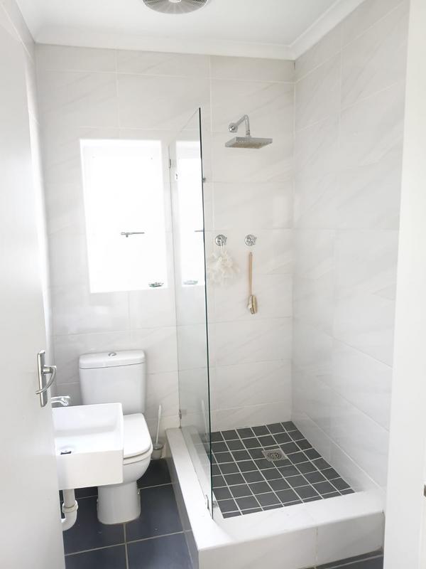 To Let 2 Bedroom Property for Rent in Vredehoek Western Cape